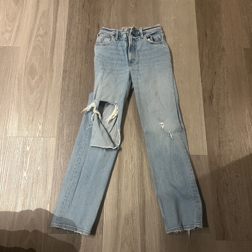 Abercrombie & Fitch 90’s Straight High Rise